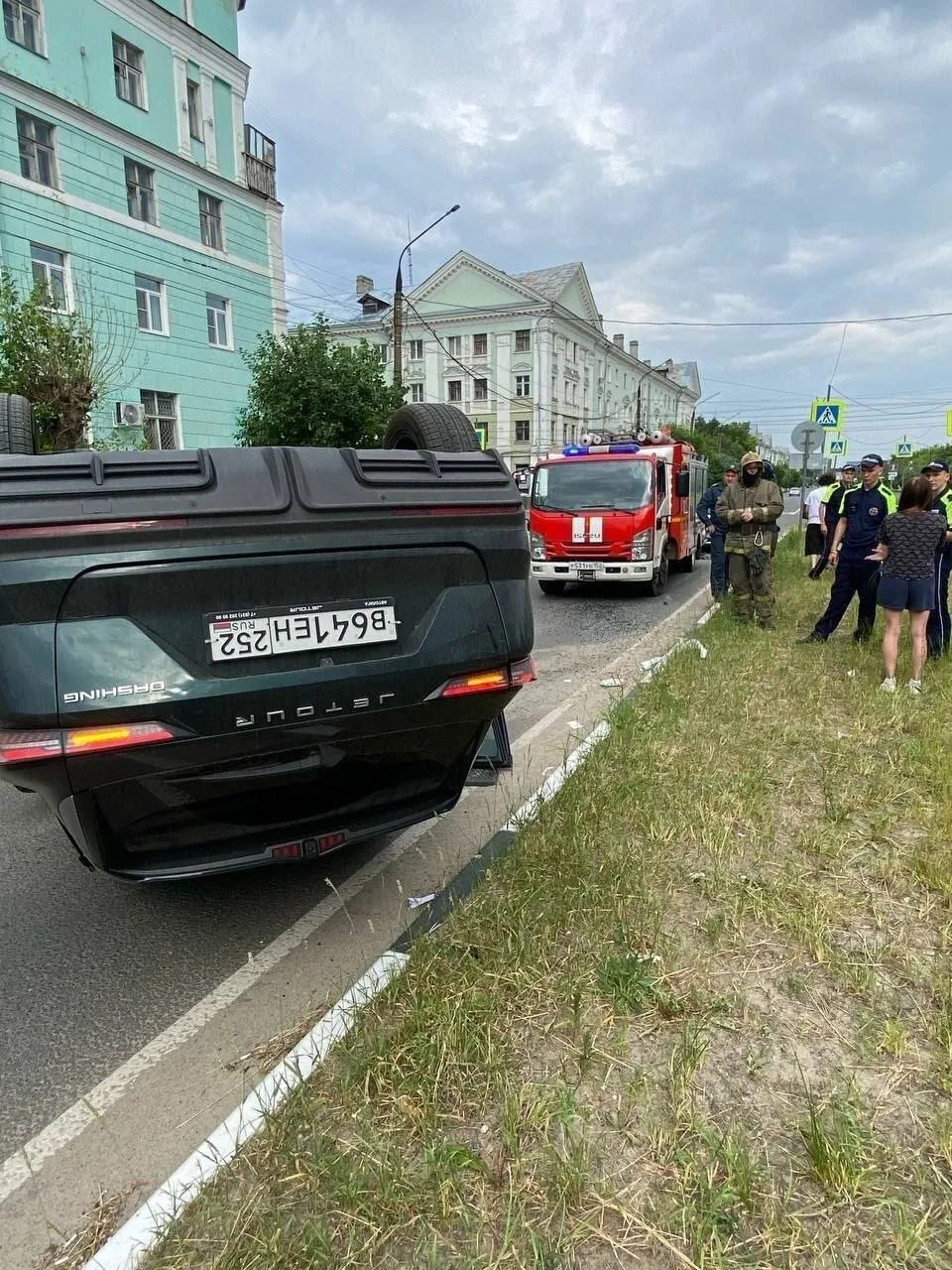 Авария с опрокидыванием автомобиля на проспекте Ленина в Дзержинске

@murom_navashino - Заходи ✅