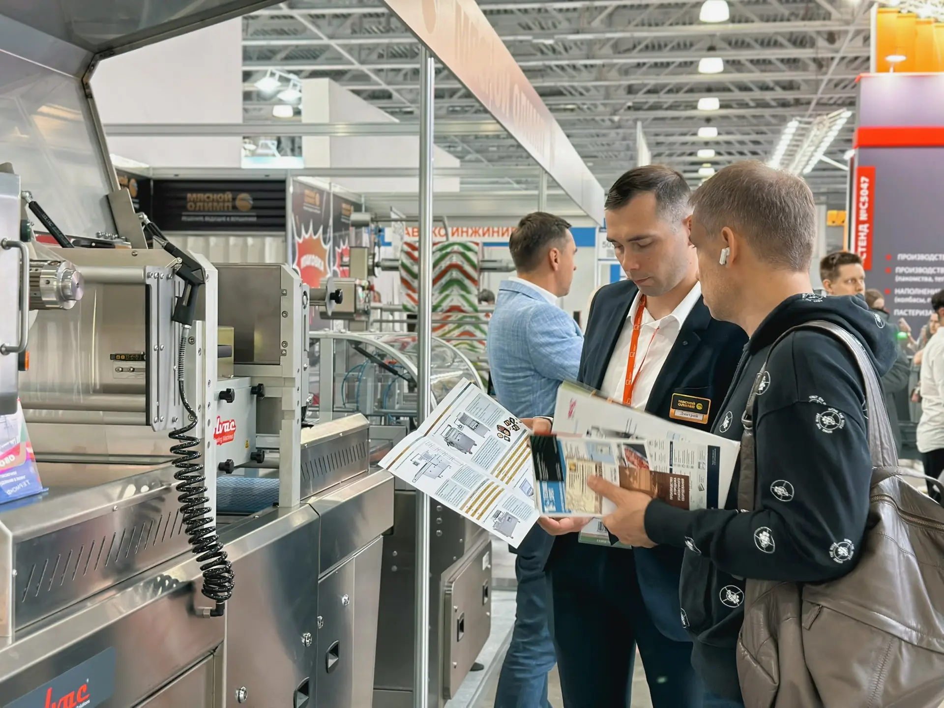 Второй день RosUpack 2026 официально начался 📆

Вчерашний день выдался по-настоящему насыщенным. На