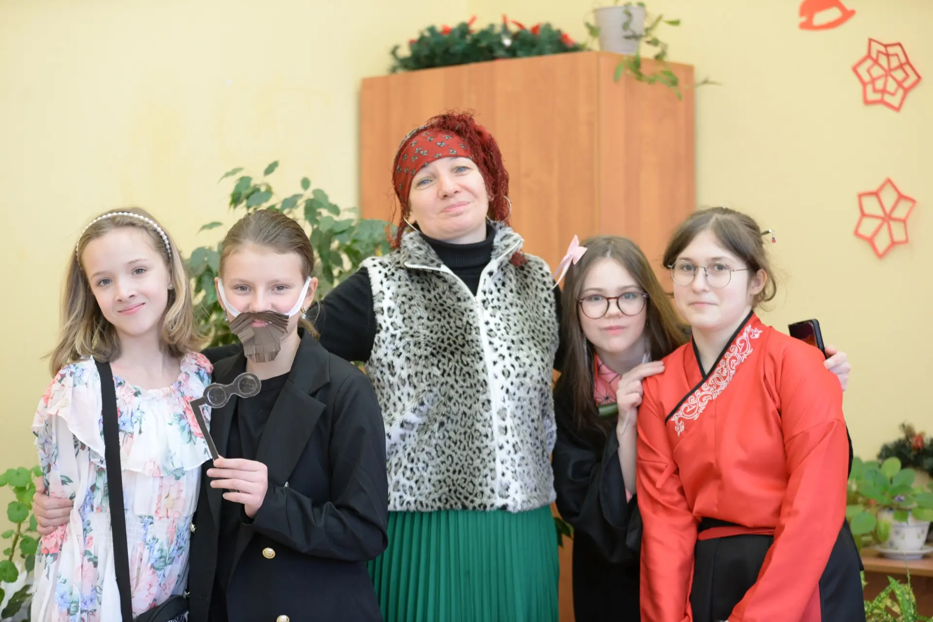📅  21 февраля отмечается Международный день родного языка!    📚🎭 Как школа №110 отмечает Международн