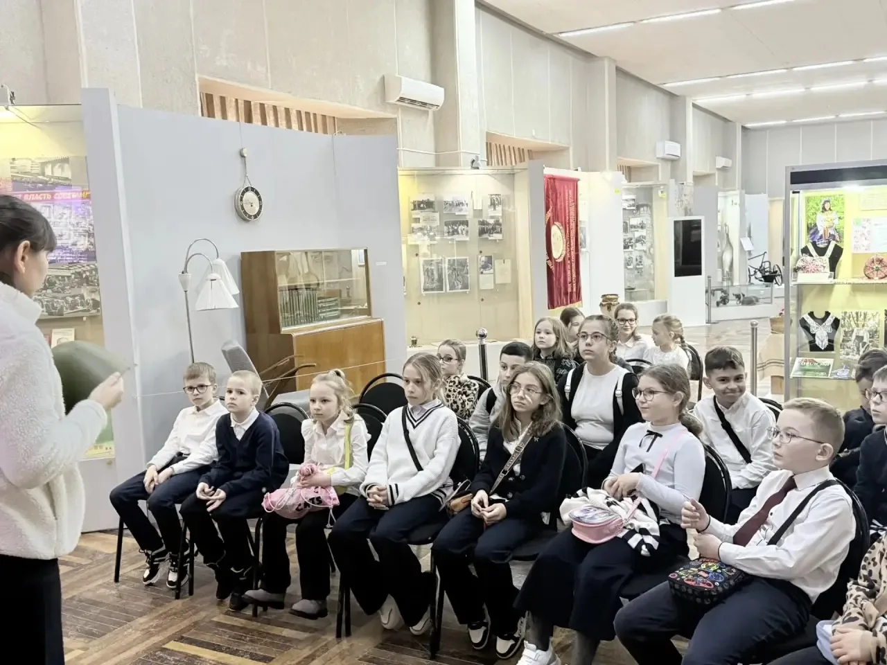 ПОЗНАВАТЕЛЬНОЕ ПУТЕШЕСТВИЕ ВТОРОКЛАССНИКОВ! 🗺️  Какая замечательная пятница выдалась у второклассник