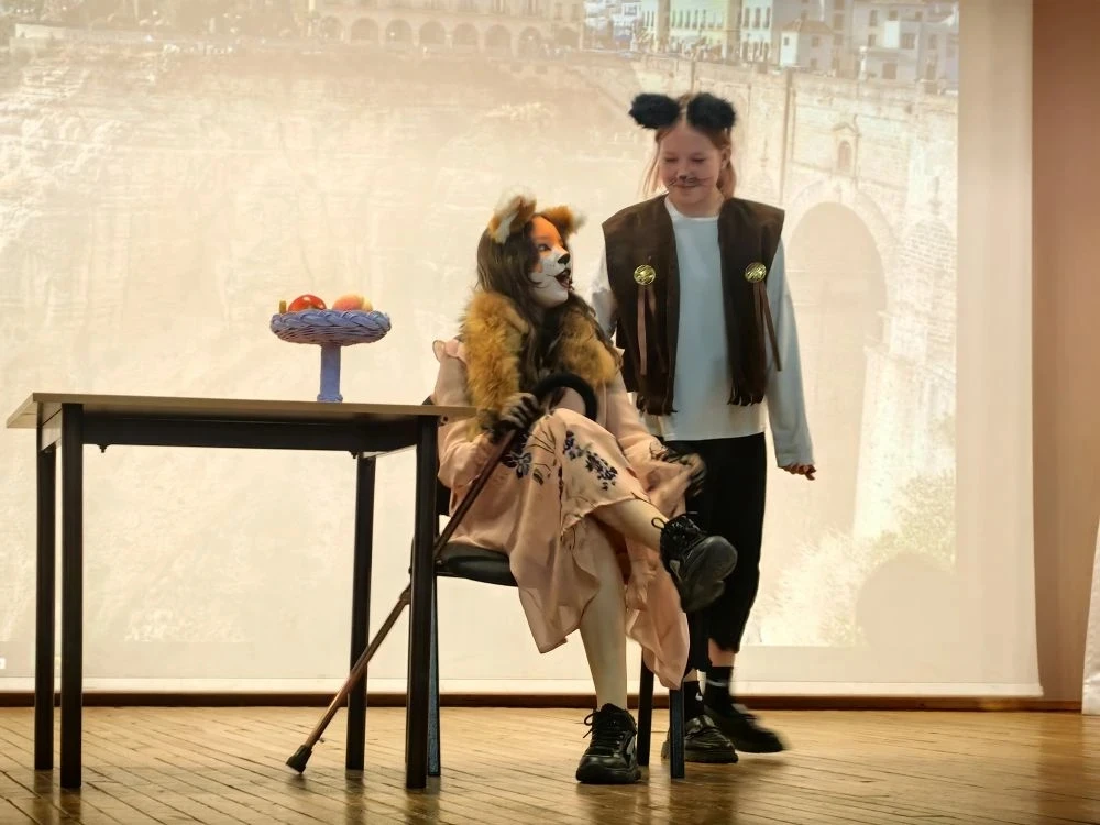 ✨ 🎭 Дорогие друзья! Приглашаем Вас на спектакль школьного театра «Жар-Птица»!🎭✨  📃19-го мая в 13:20 