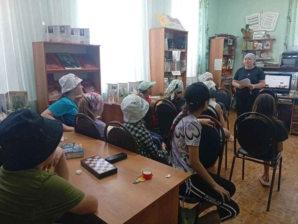 В рамках Единого дня безопасности для воспитанников пришкольного лагеря был организован...