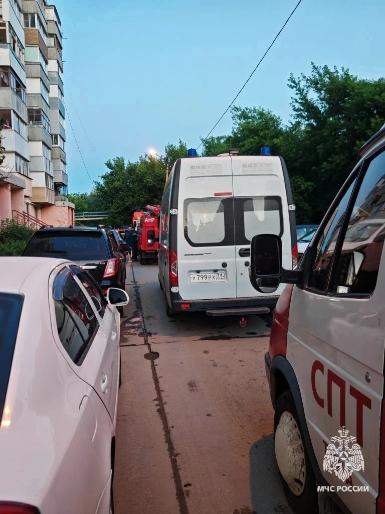 В Туле при пожаре в квартире на Гарнизонном проезде пострадала 74-летняя пенсионерка. 

Огонь охвати