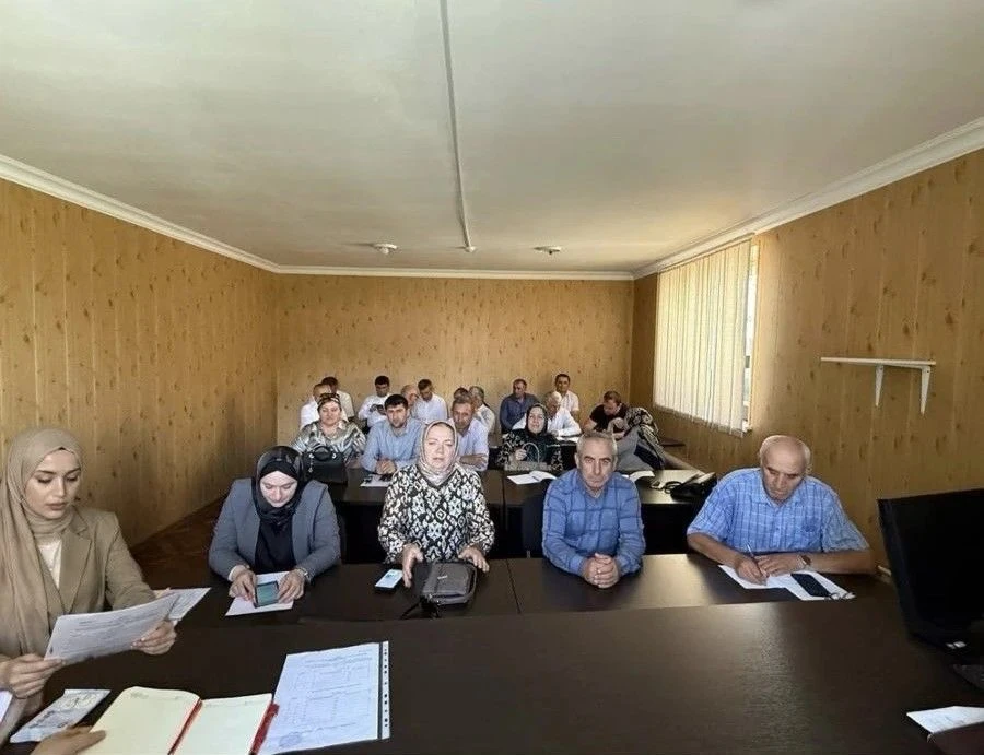 В Ботлихском районе прошёл семинар по профилактике коррупции в образовании

На базе Управления образ