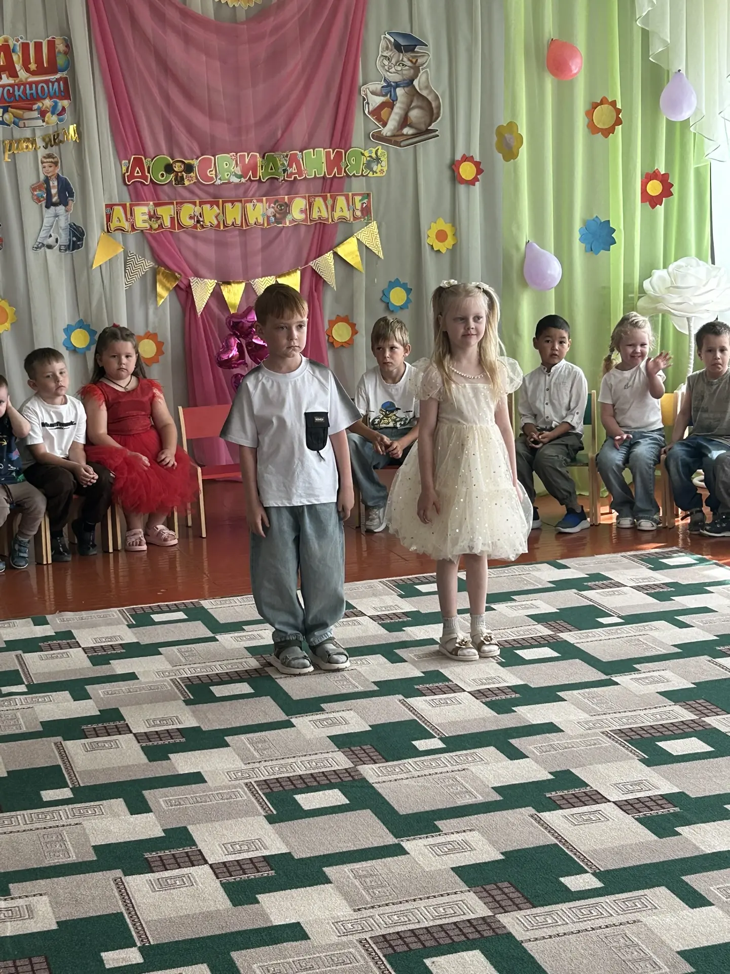 Дошкольное детство уходит однажды,