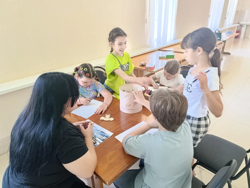 В СДК с.Новопавловка для ребят КЛО "Чунга - Чанга" состоялась познавательная программа ...