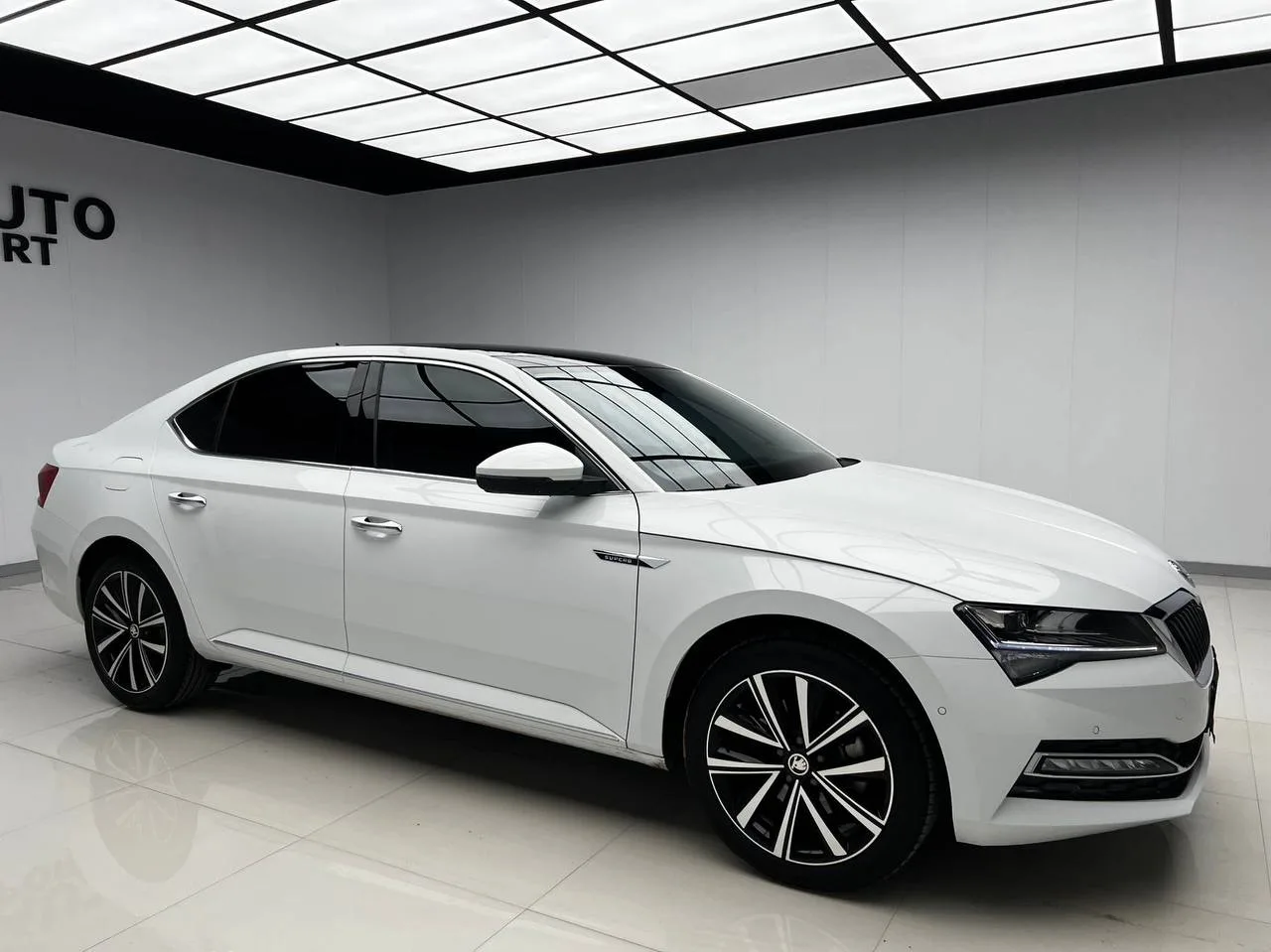 🇨🇳  Skoda Superb доступен к заказу из Китая
