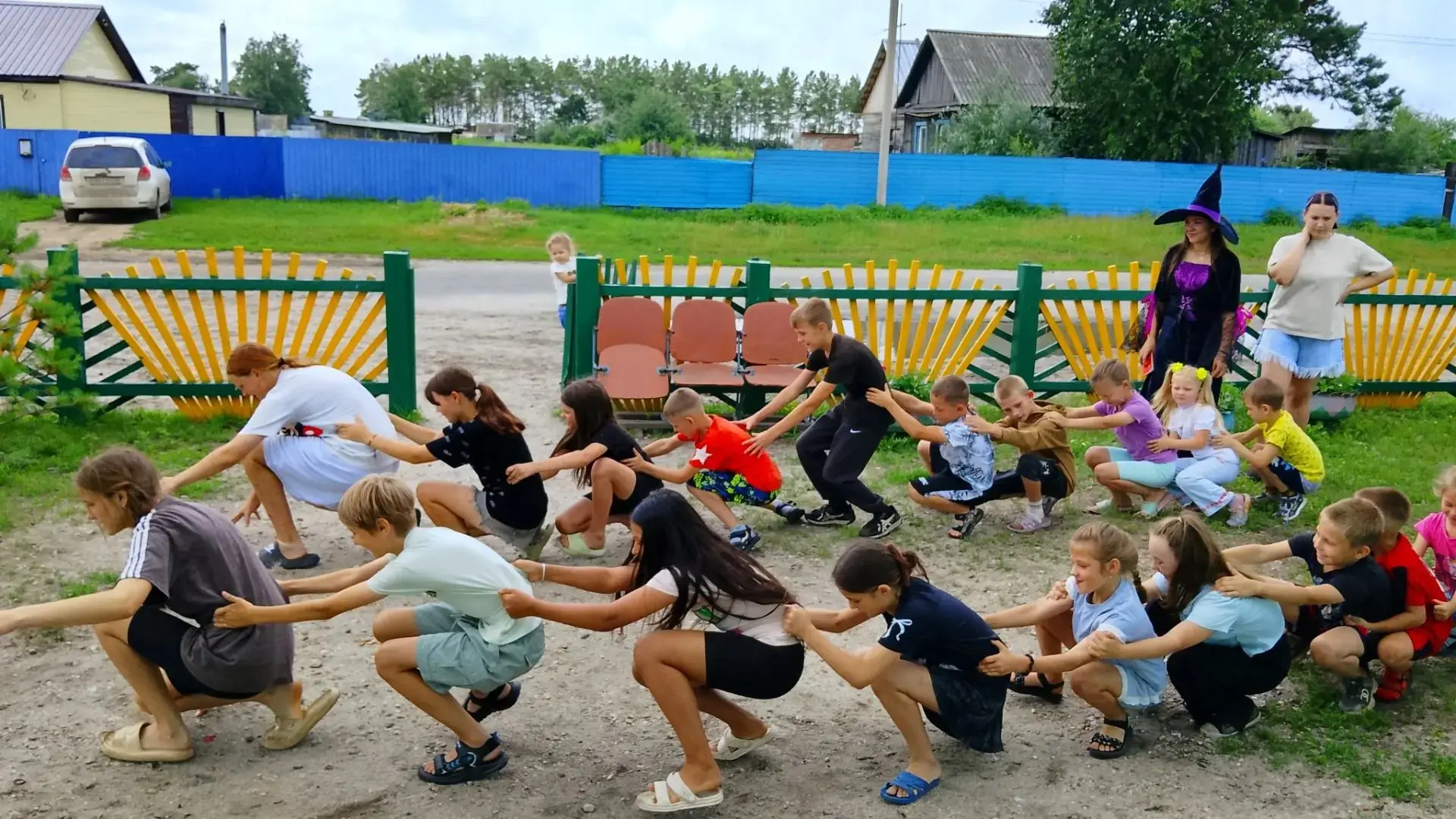 На территории округа продолжают свою работу летние площадки при Домах культуры и библиотеках

Они ст