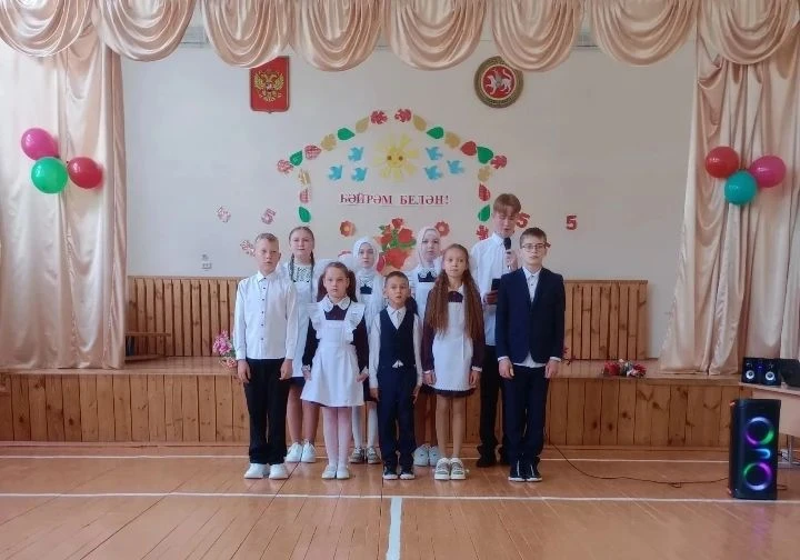 1 сентябрь көнне Шетнево-Тулуш мәктәбендә Белем бәйрәме һәм беренче дәресләр үткәрелде.