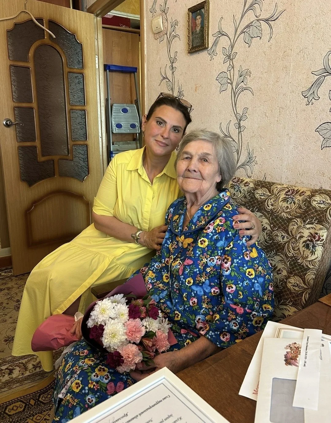 🎂 Жительнице исполнилось сто лет. Только представьте!