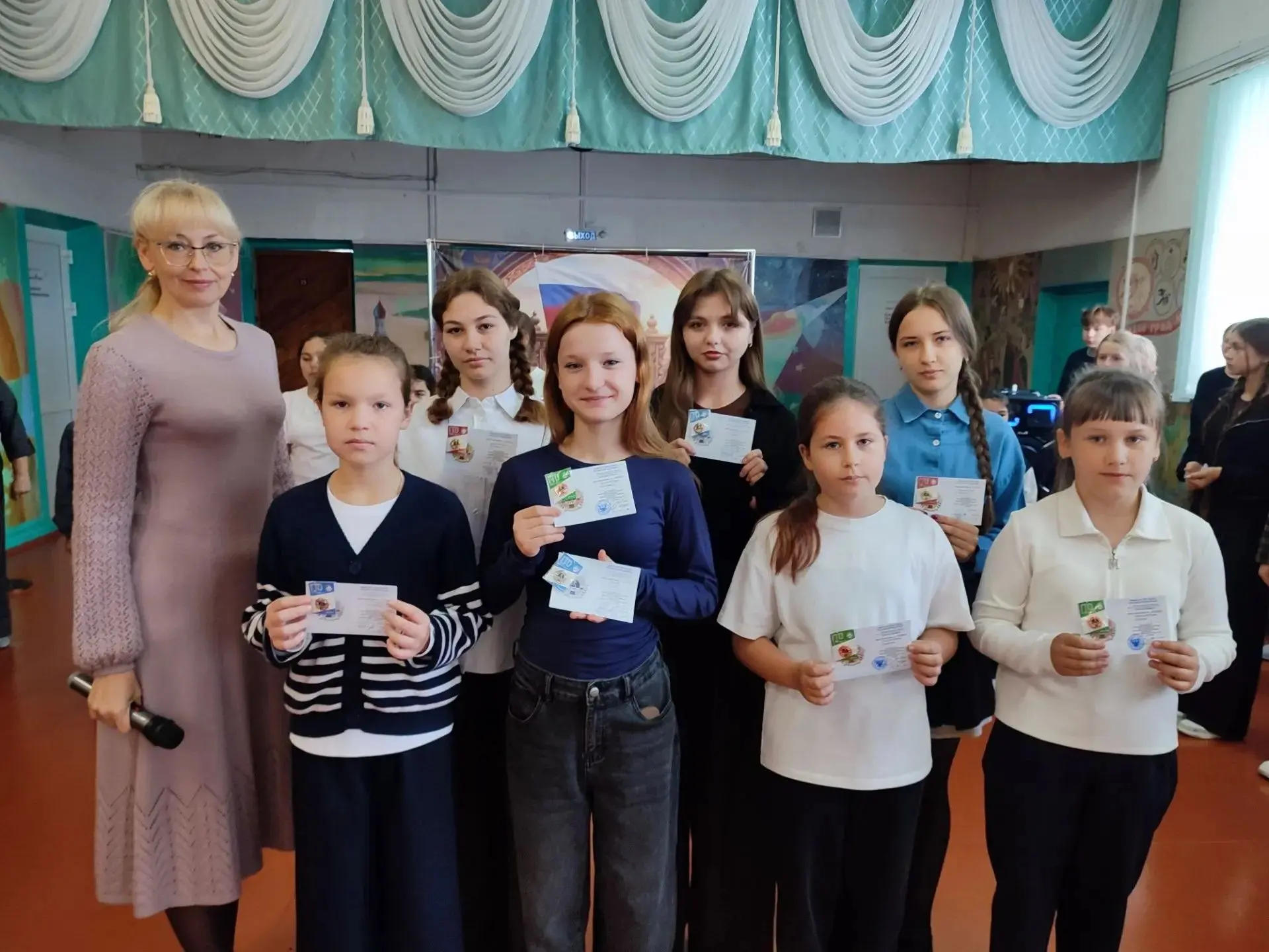 Сегодня в нашей школе прошла торжественная линейка, посвященная Дню Тульской области и ...