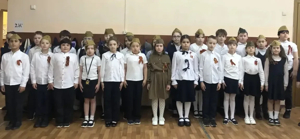 🎗️ Радиолинейки ко Дню Победы  Сегодня во всех школьных корпусах прошли радиолинейки, посвящённые Дн