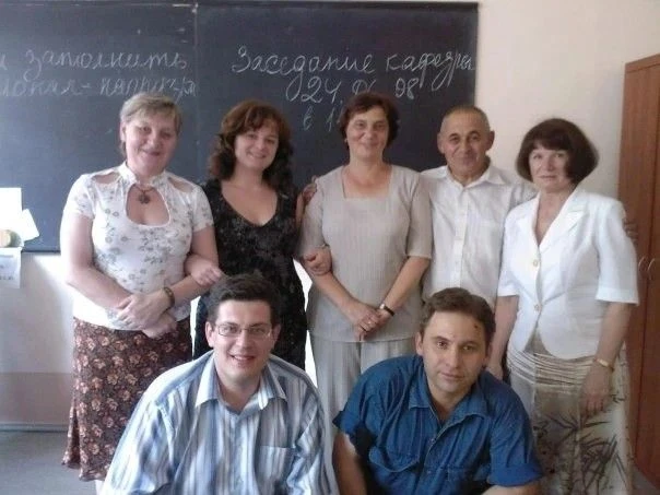 Кафедра математического анализа и дифференциальных уравнений отметила 60-летний юбилей

В 2026 году 
