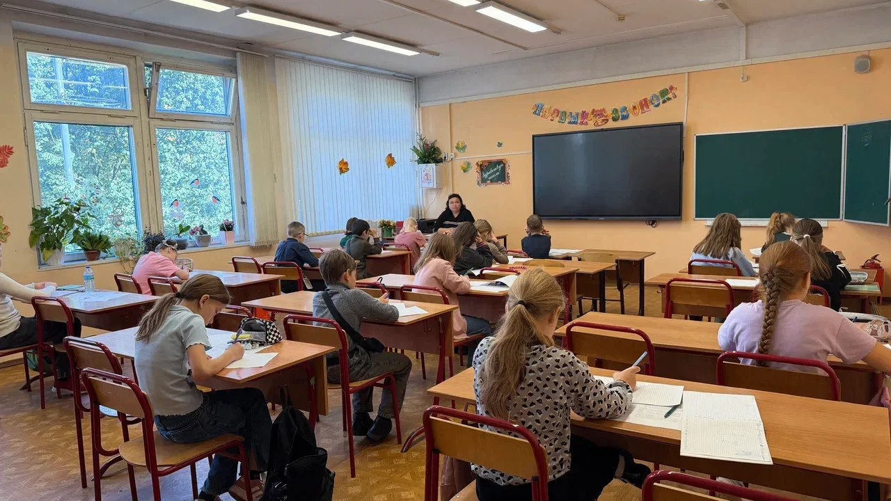 26 сентября на площадках школ №17 и №1383 прошла межпредметная олимпиада «Научная много...