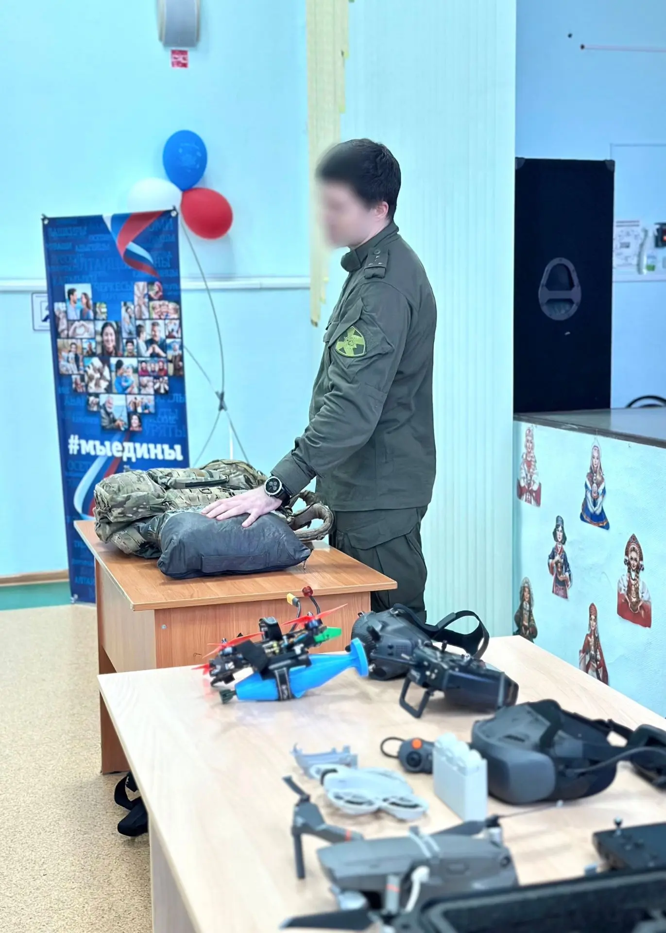 Сегодня в нашей школе для учащихся 9-11 классов прошёл урок мужества. Гостями стали бойцы Росгвардии
