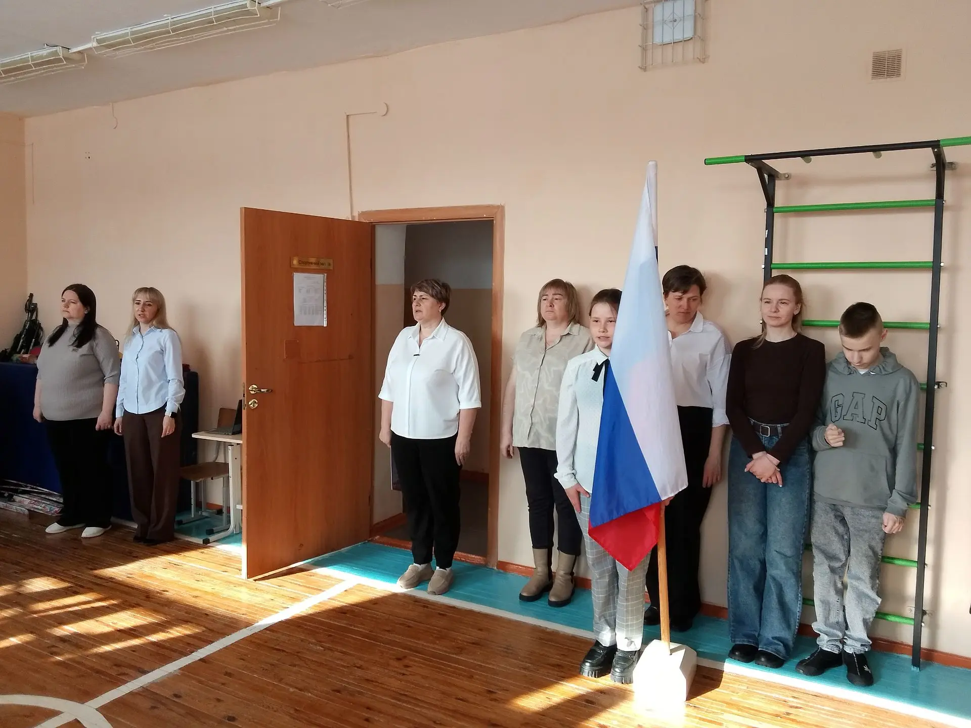Неделя в нашей школе началась с важных и торжественных событий. 16 марта 2026 года на о...