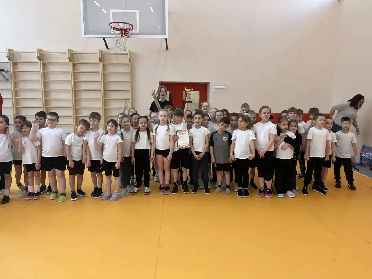 🚀 Сегодня в Колтушской школе — настоящий праздник спорта и здоровья! 💪🏃‍♂️🏃‍♀️  Традиционные эстафет