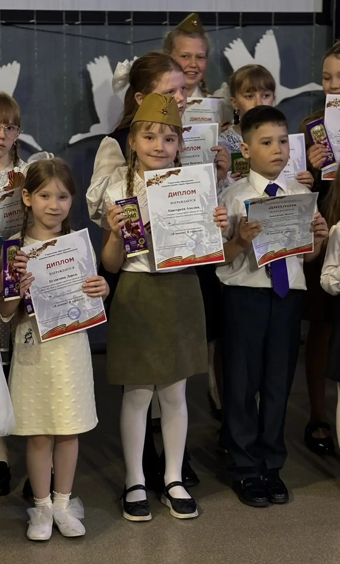 🥳Поздравляем учащуюся 2б кл. Ковгареню Амелию с 🥈 призовым местом в патриотическом фестивале "Я помн