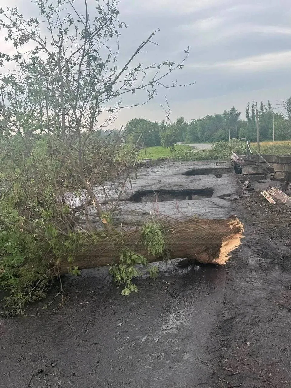 В районе Славянска уничтожен важный мост, который использовали ВСУ