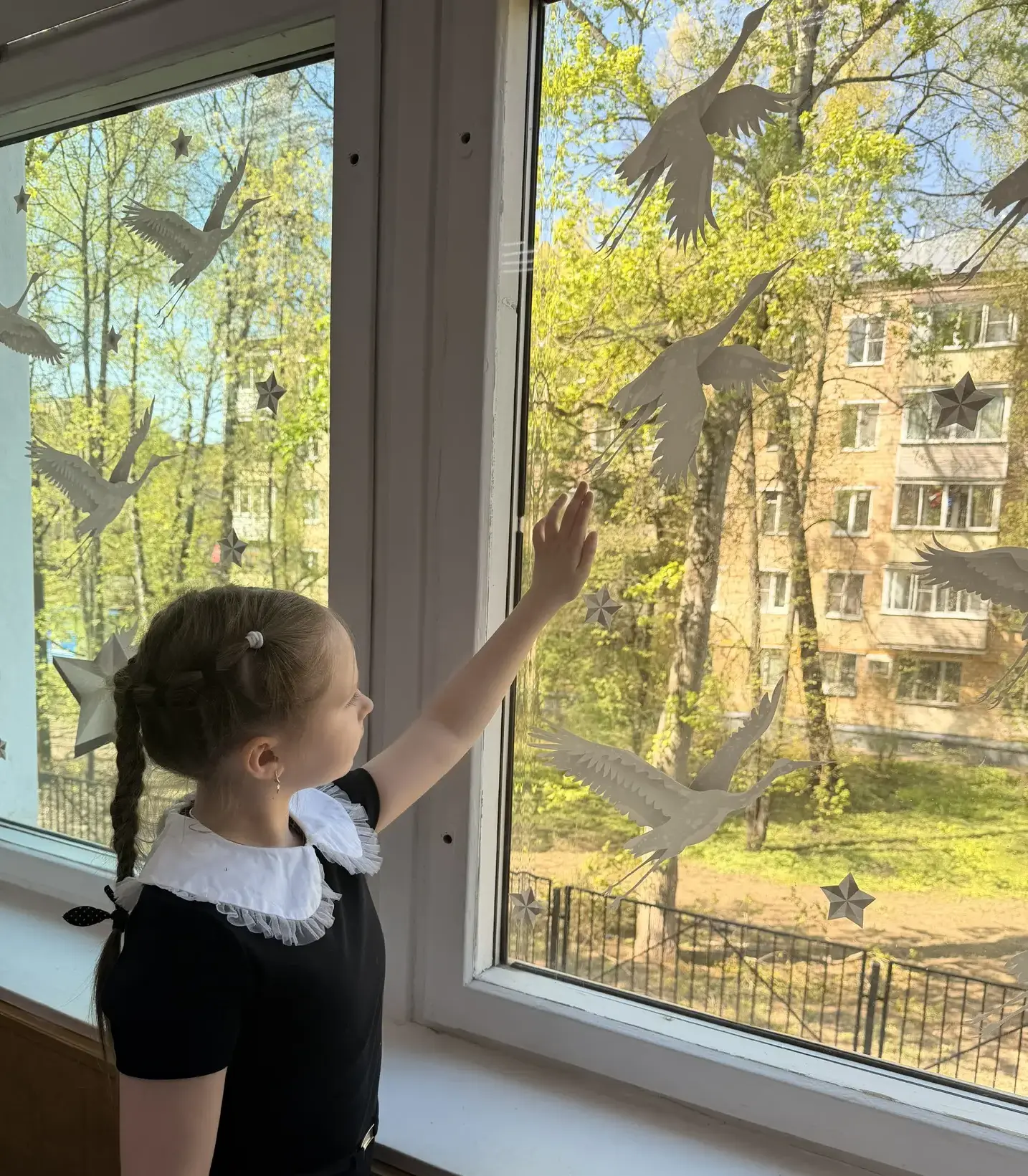 🇷🇺 «Окна Победы»: мы помним, мы гордимся!  Наша школа присоединилась к Всероссийской акции «Окна Поб