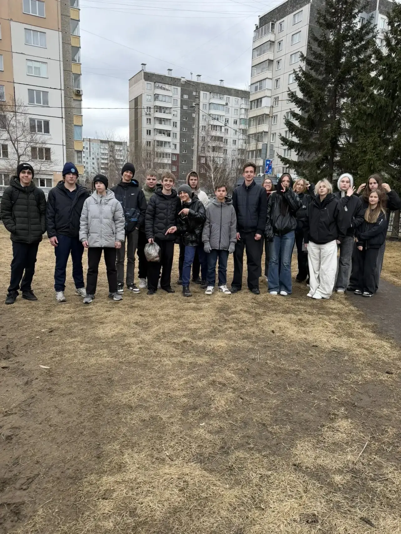 Нам дождь не помеха 💪🏾  Сегодня на субботнике было весело, дружно и… немного мокро!   Сегодня наши р