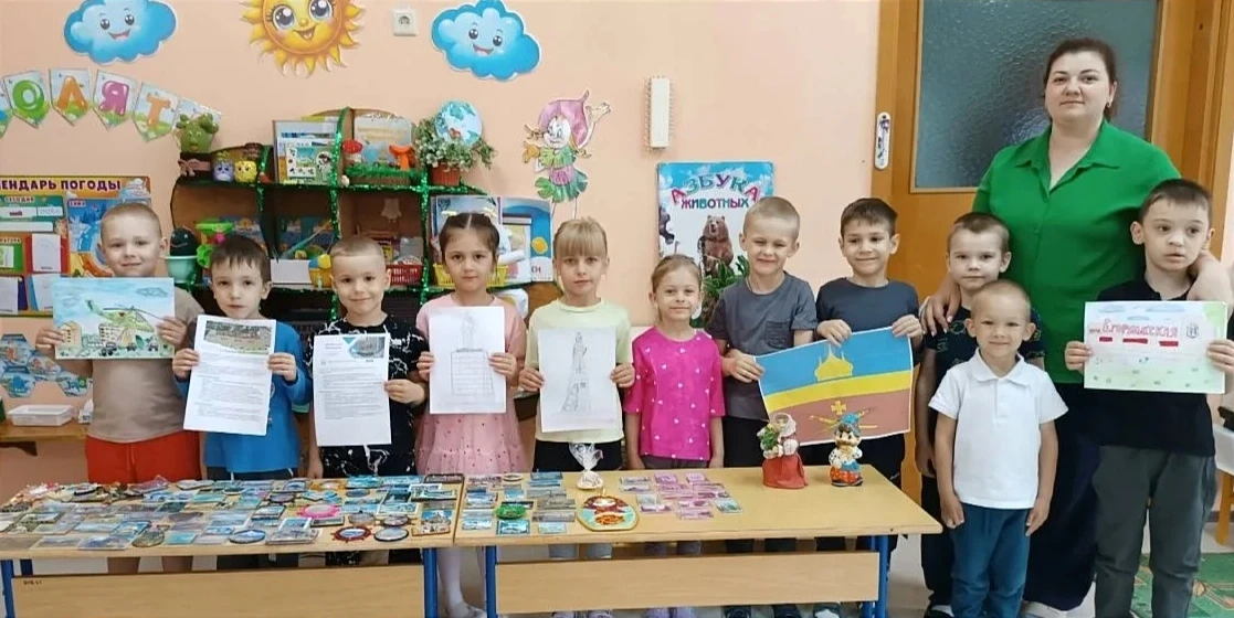 Коллектив и воспитанники детского сада собрали коллекцию магнитов для уникального музея...