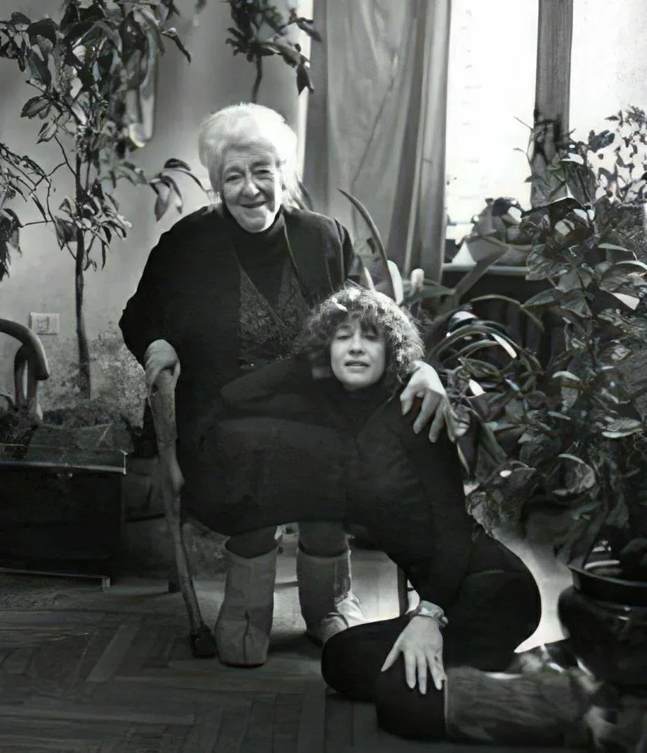 Фаина Раневская и Марина Неёлова, конец 1970-х годов