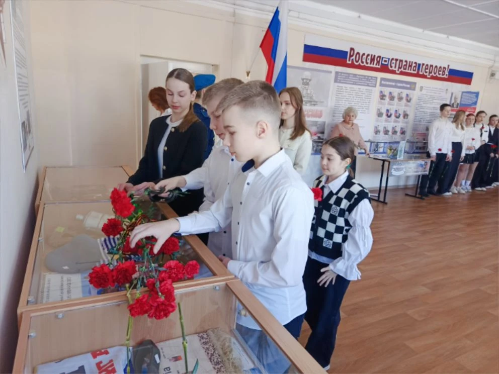 Сегодня, 11 марта 2026 года, мы провели памятную линейку в день четвертой годовщины гибели нашего вы
