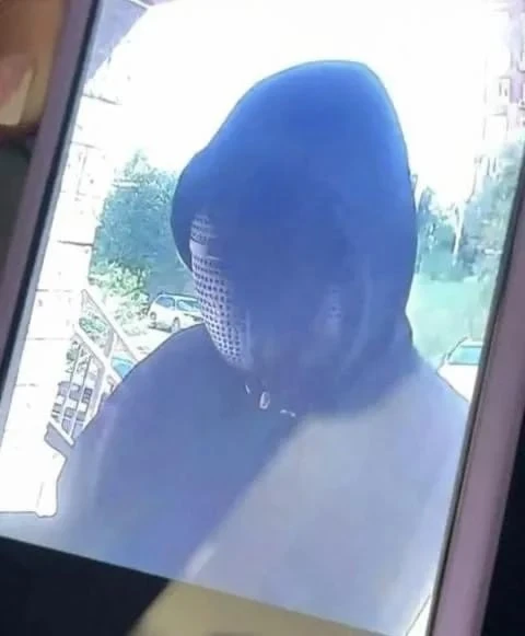 Девочка, которая с ножом напала на двух сестёр в Уфе, сама напросилась к ним в гости. П...