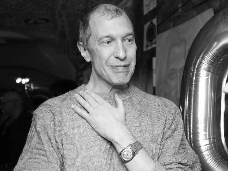 Умер Сергей Соседов, российскому журналисту, музыкальному критику и телеведущему было 5...