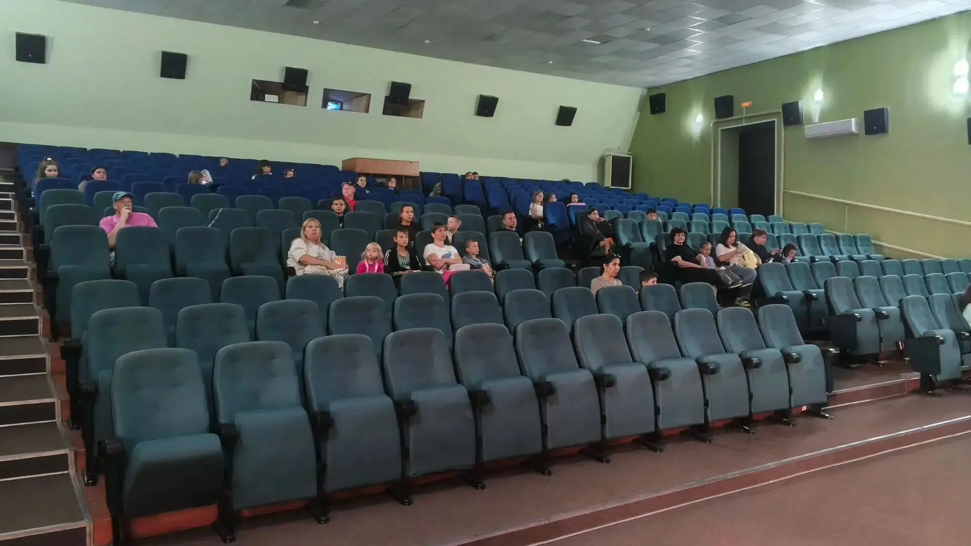 В ККЗ «Смена» прошла главная кинематографическая ночь года!