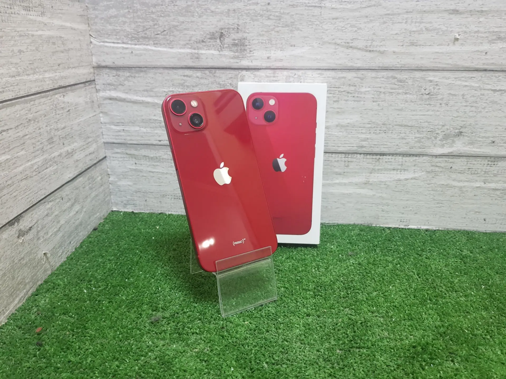 iPhone 13 red product 128гб памяти 
73🔋

Цена 17990
Подписчикам скидка до 10% 

Находимся по адресу