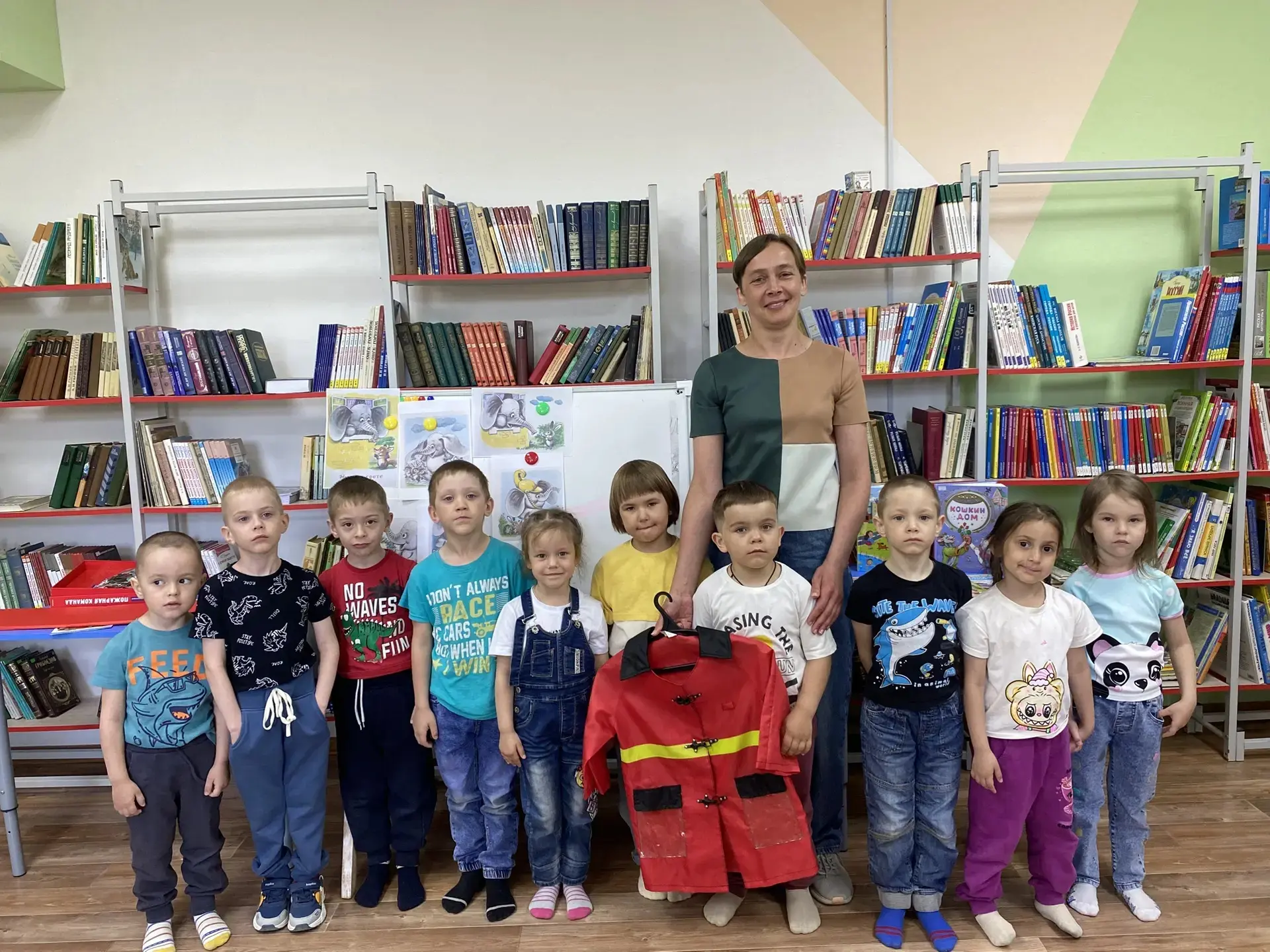 🚒В городской детской библиотеке, для воспитанников детского сада №49, прошел Урок безо...