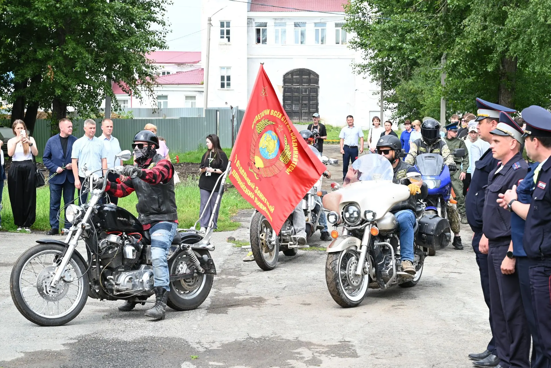 Сегодня, 22 июня, в День памяти и скорби, в рамках проекта «Память в наших сердцах» состоялась перед