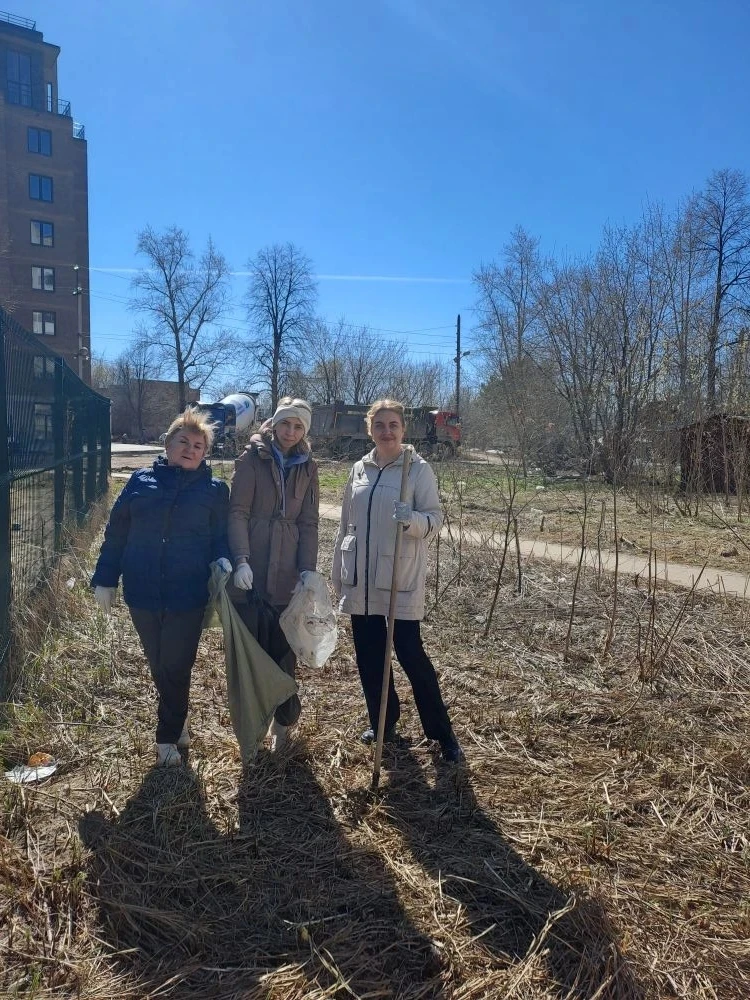 16 апреля во втором корпусе нашего детского сада прошел весенний субботник!🌿🌿🌿 С отличным настроение