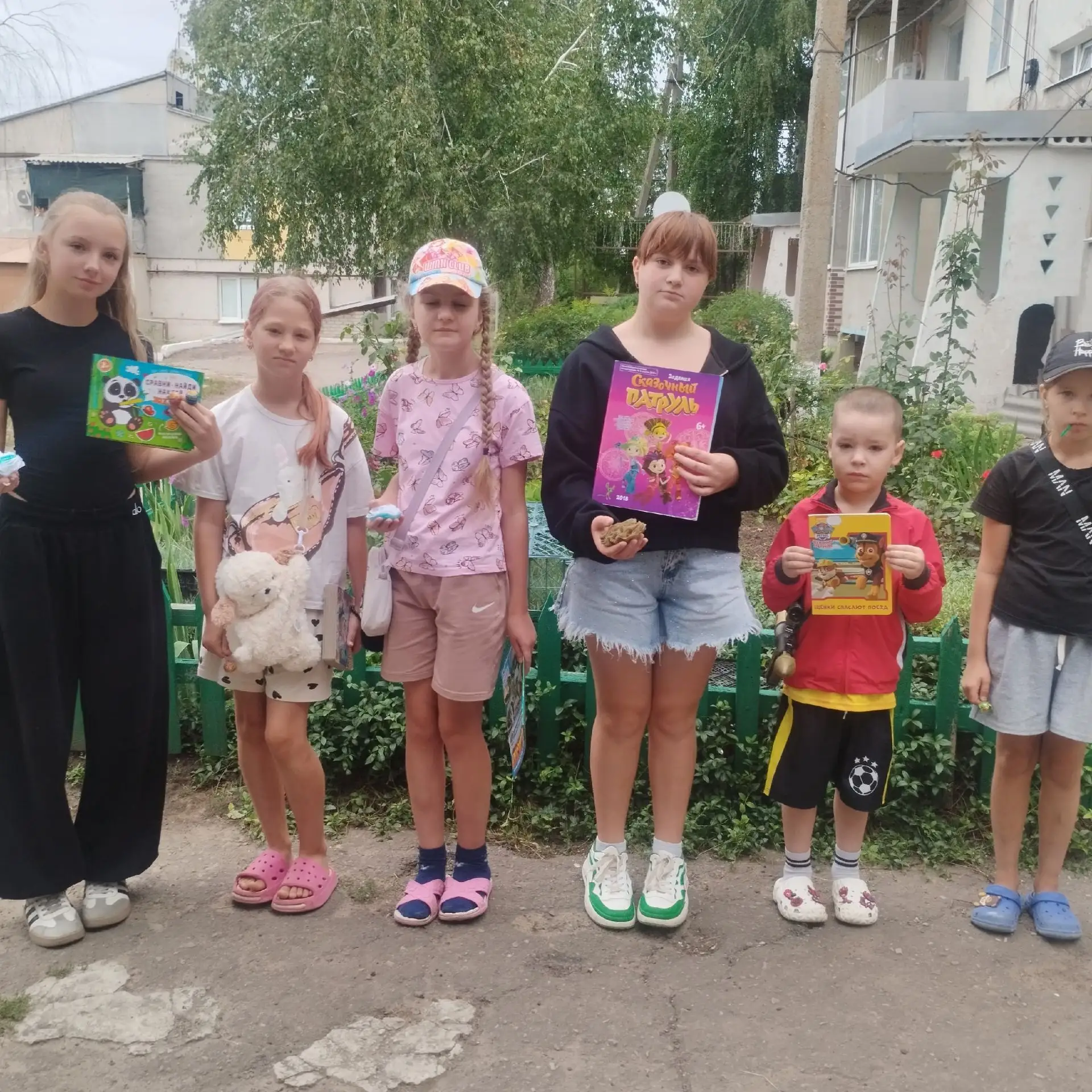 Игра «Цветочная фантазия»

   🔆Летние каникулы — это всегда маленькая жизнь, полная тепла, приключе