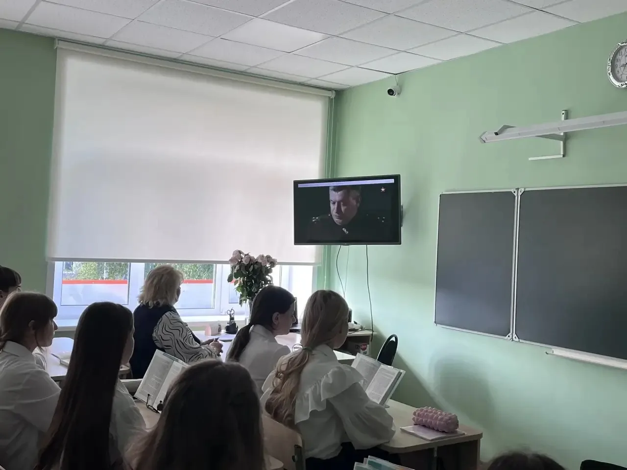 🎬 Ко Дню окончания Второй мировой войны в нашей школе прошёл особенный кинопоказ! 🎬