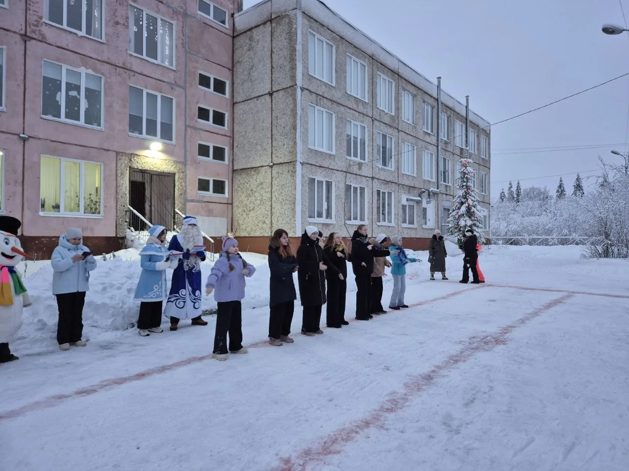 ☃️Снежная Саночница

🛷20 декабря на базе нашей школы прошли саночные эстафеты  в рамках муниципальн
