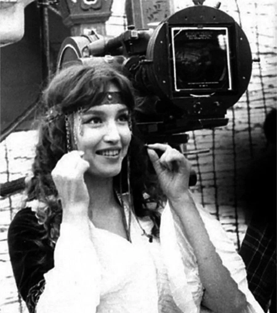 🎬 Анна Самохина на съёмках фильма «Узник замка Иф», 1989 год.