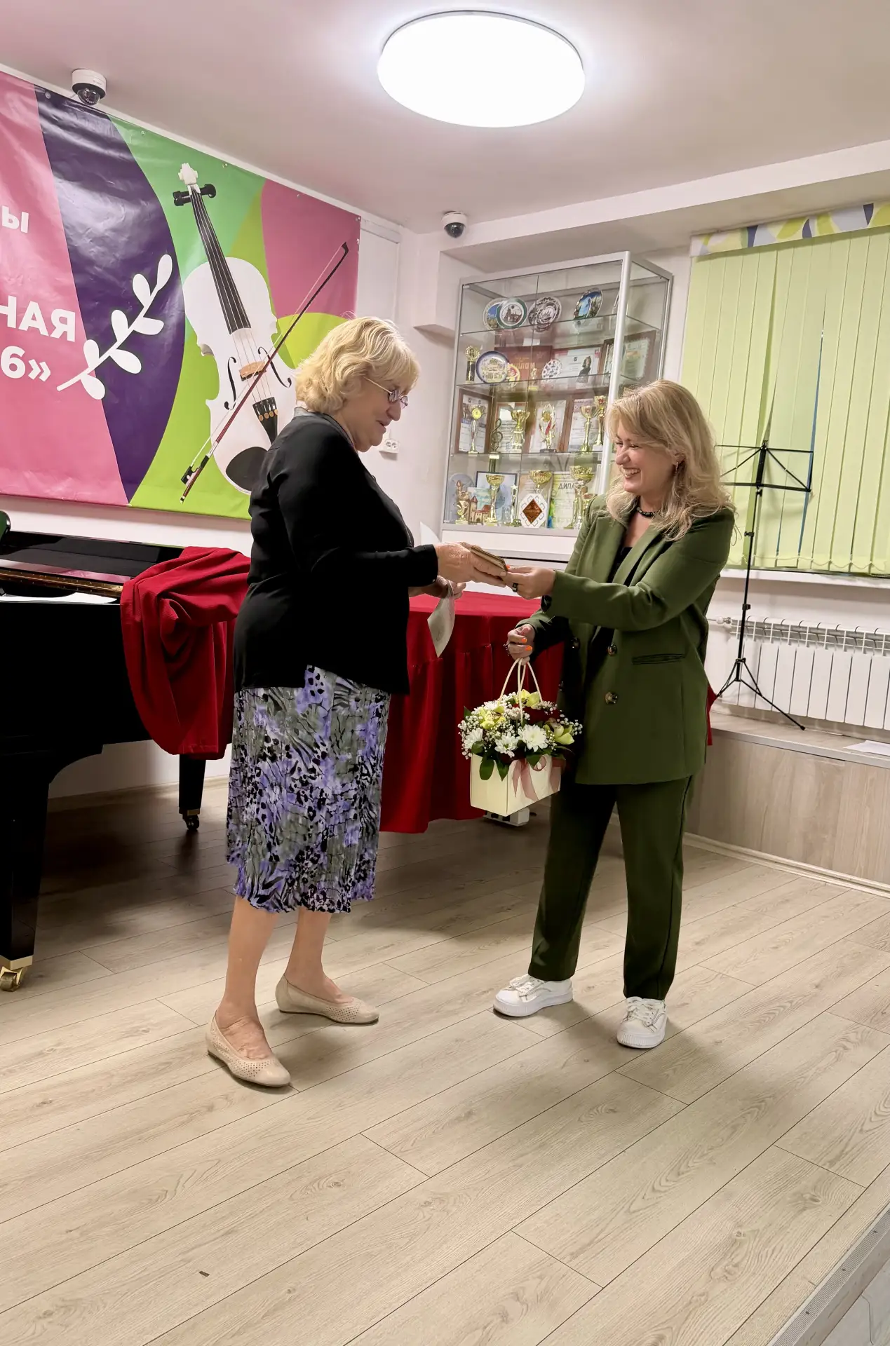 Дорогая наша Елена Анатольевна!От всей души поздравляем Вас с грандиозным юбилеем - 60-...