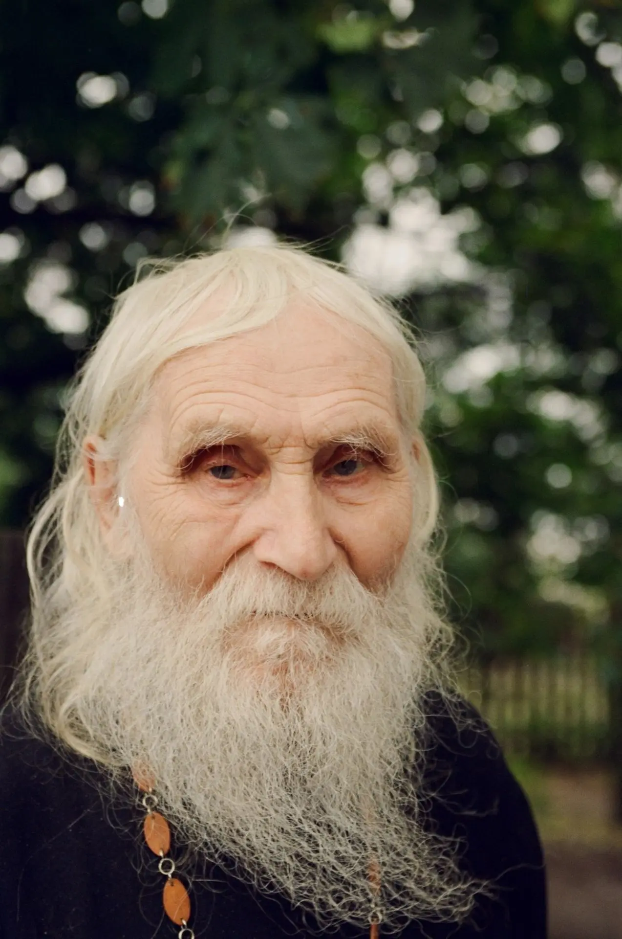 «Отец Николай, как родной»

Батюшке Николаю я стала помогать в храме очень давно. Он мне как родной.