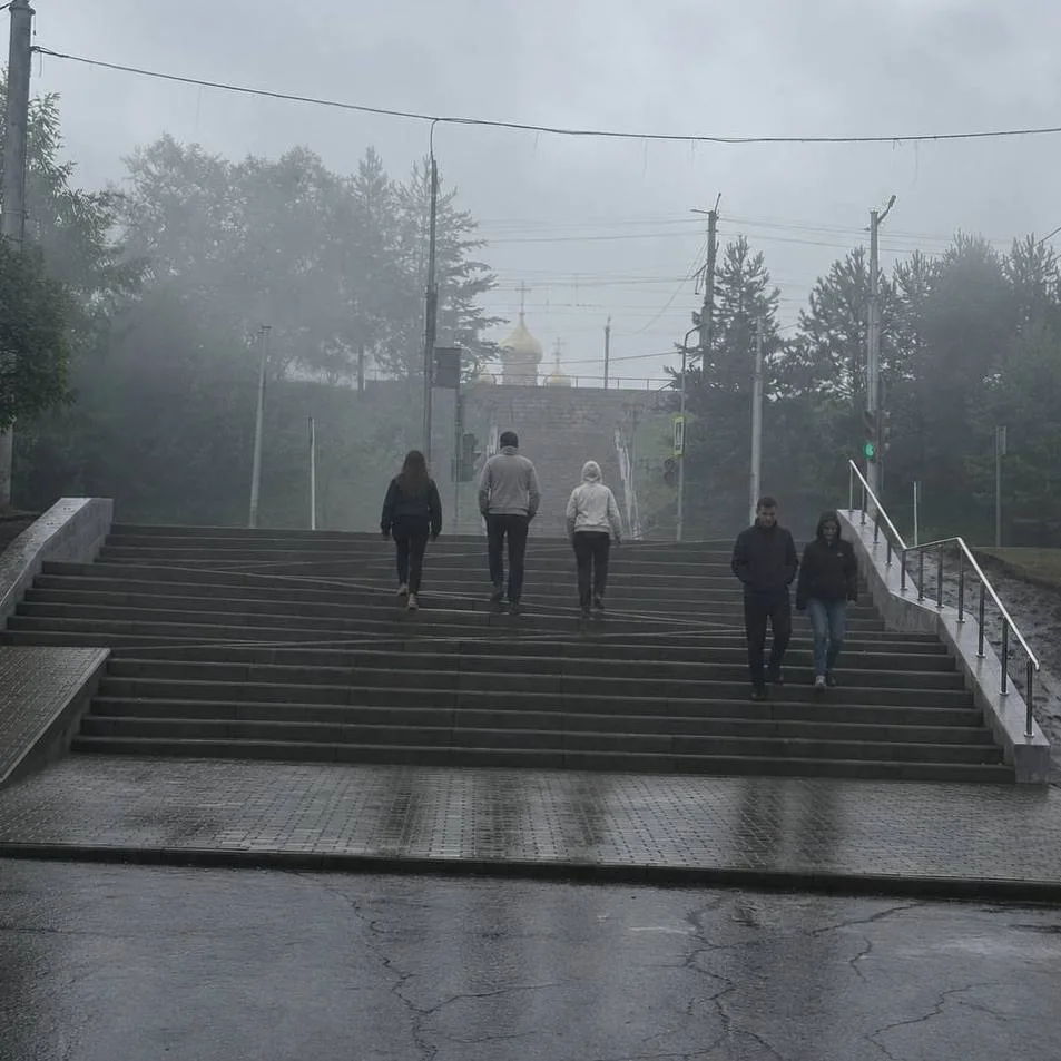 🌧️ По прогнозам синоптиков, сегодня будет до +23 градусов, дожди на протяжении всего дня

Выходя из