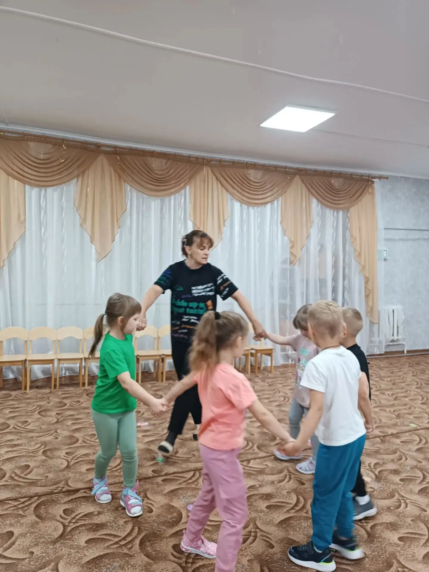 Музыкальное занятие в средней группе на тему: "Прощание с летом"
