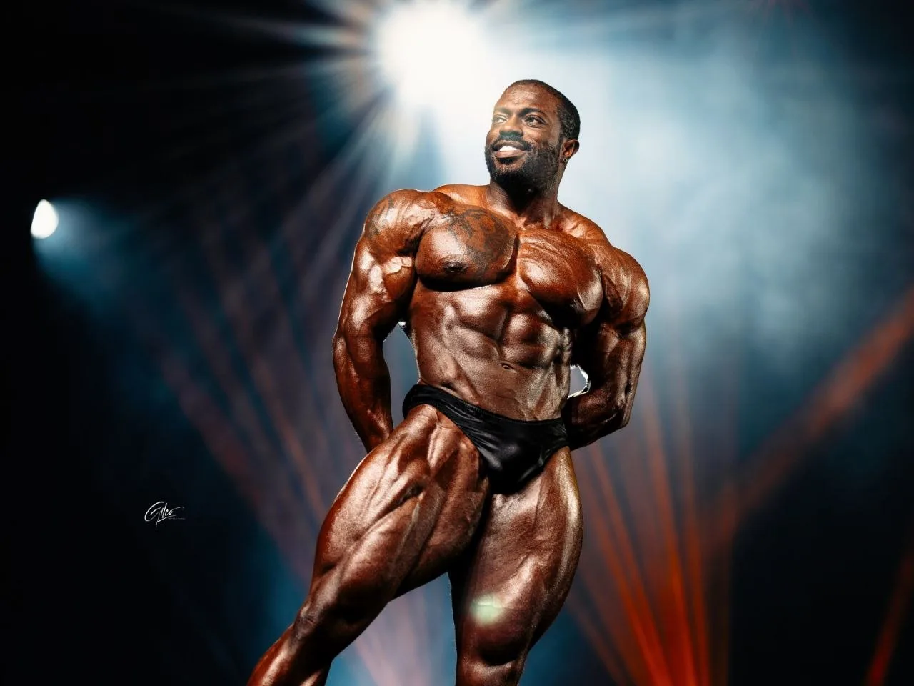 Фото с гостевого позирования Терренса Раффина (категория "Classic Physique") за 4 недел...