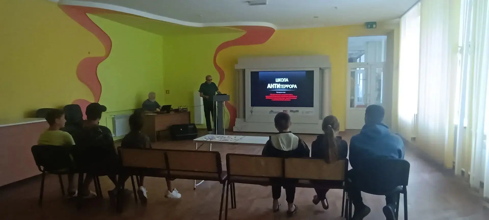 ✅️Очередное занятие в «Школе АНТИтеррора» прошло в МБУ ЛНР «Перевальский районный Дворе...