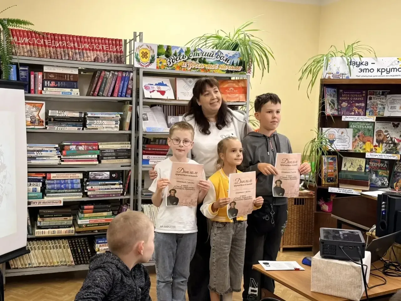 Наши дни в пришкольном лагере наполнены яркими событиями и подготовкой к одному из самых любимых пра