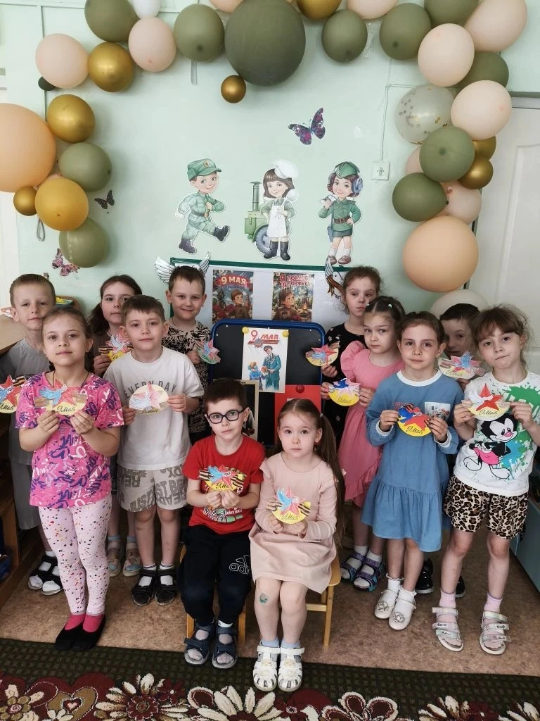 🌹Уважаемые родители, бабушки и дедушки, поздравляем Вас с Днём Победы!