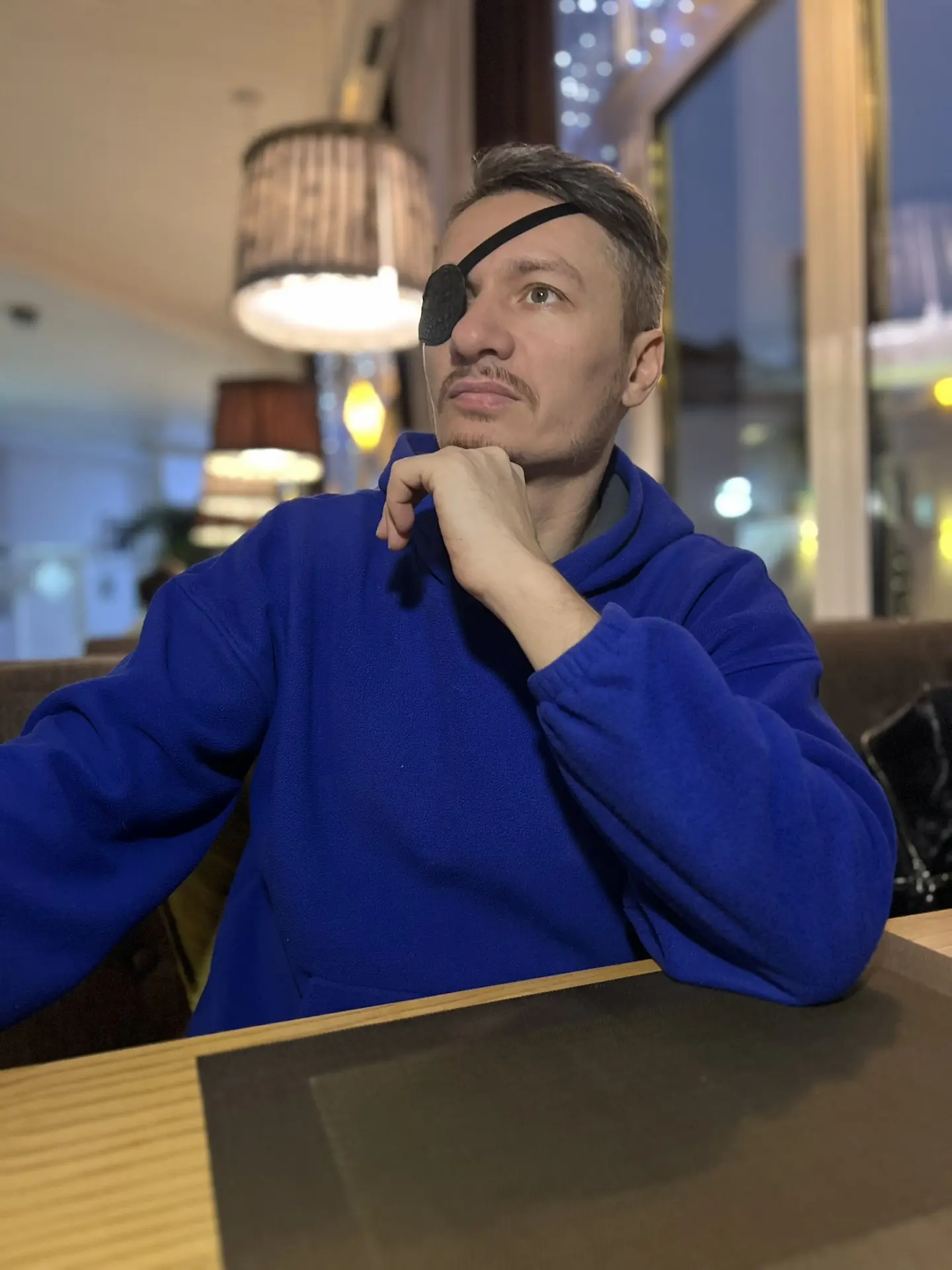 Когда-то я удивлялся, что когда меня зовут на свадьбу или куда-то в гости на мероприяти...