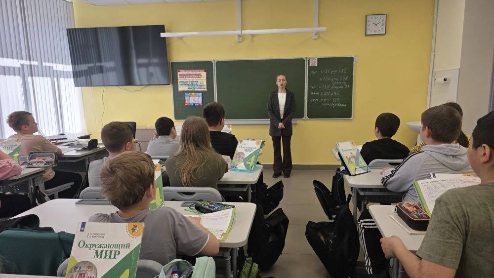 Сегодня, 7 мая, в нашей школе состоялась встреча обучающихся начальных классов с инспектором ОГИБДД 