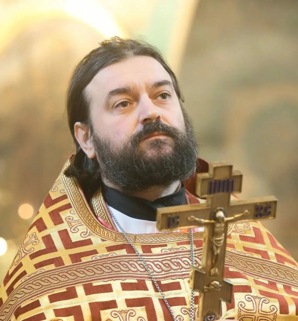 ☦️ Протоиерей Андрей Ткачев

«К Богу нужно идти до беды, а не во время беды. Бог — это не скорая пом